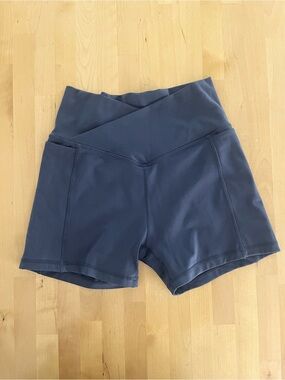 Senita Shorts with Pockets Small